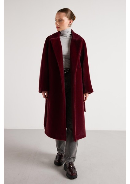 Pelüş Astarlı Uzun Kemer Detaylı Kaban Bordo
