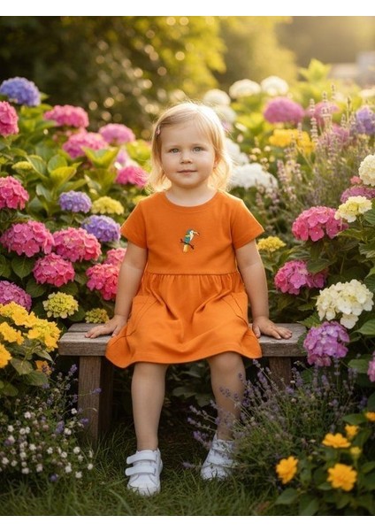 Kız Bebek Papağan Desenli Pamuklu Elbise