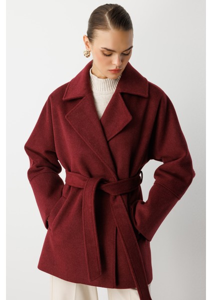 Rahat Kesim Yünlü Kısa Mürdüm Kaşe Kaban modelleri