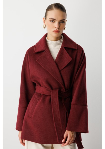 Rahat Kesim Yünlü Kısa Mürdüm Kaşe Kaban indirimleri