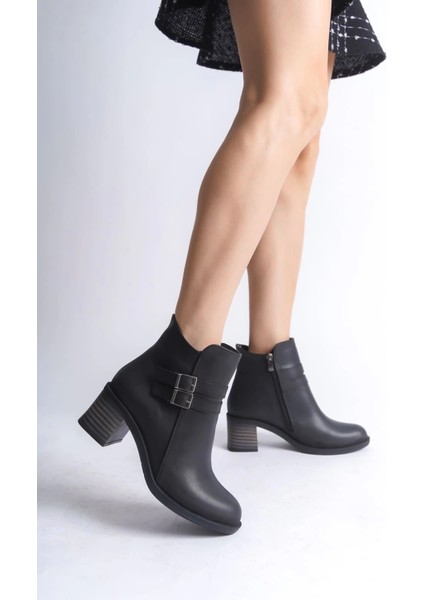 Noemı Tokalı Fermuarlı Ortopedik Taban Topuklu Kadın Bot Cst - Siyah fiyatları