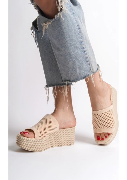 Marla Dolgu Topuklu Ortopedik Taban Hasır Görünümlü Triko Kadın Terlik Tkt - Ten fiyatları