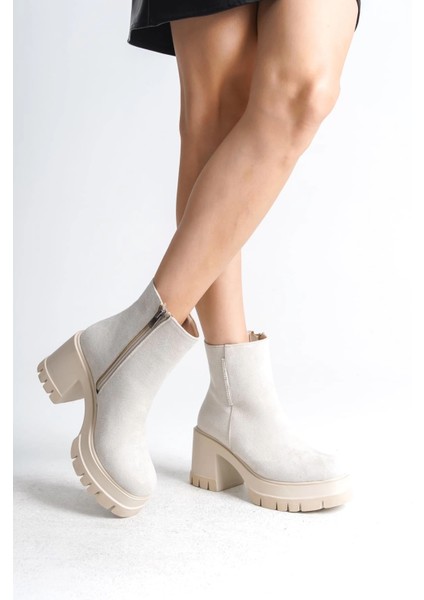 Lısse Fermuarlı Ortopedik Taban Kalın Topuklu Süet Kadın Bot Skt- Krem