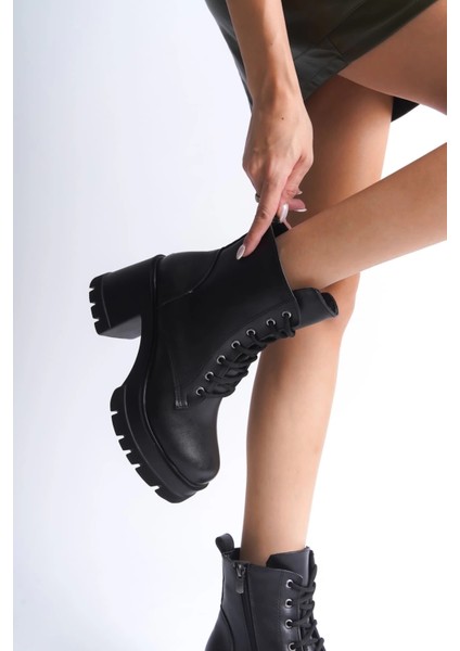 Lauren Bağcıklı Fermuarlı Ortopedik Taban Topuklu Kadın Bot Cst - Siyah fırsatları