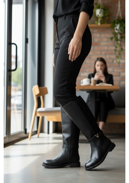 Siyah Uzun Fermuarlı Tokalı Bantlı Ince Taban Kadın Çizme fiyatları