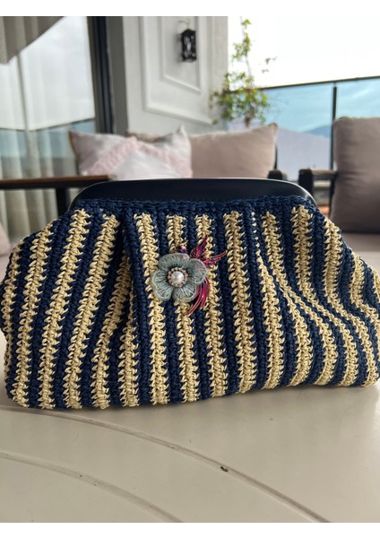 Elörgüsü Burslu Lacivert Krem Çanta fiyatları