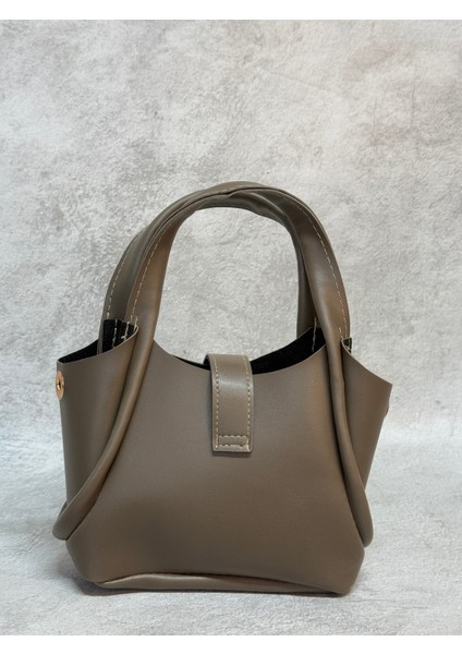 Orta Boy Kilitli Ayarlanabilir Omuz Askılı Astarsız Kadın Çanta modelleri