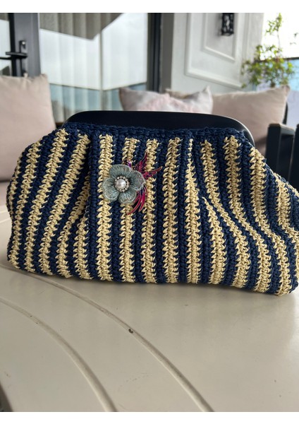 Elörgüsü Burslu Lacivert Krem Çanta indirimleri