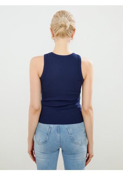 Bisiklet Yaka Kadın Atlet fırsatları