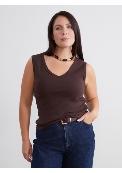 Büyük Beden V Yaka Kadın Atlet