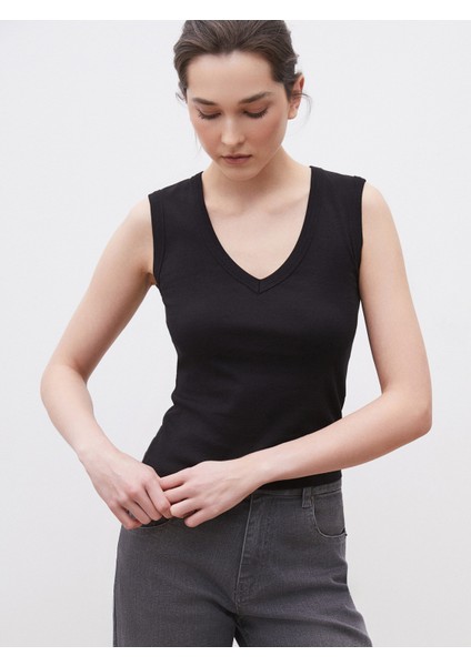 V Yaka Kadın Atlet fırsatları