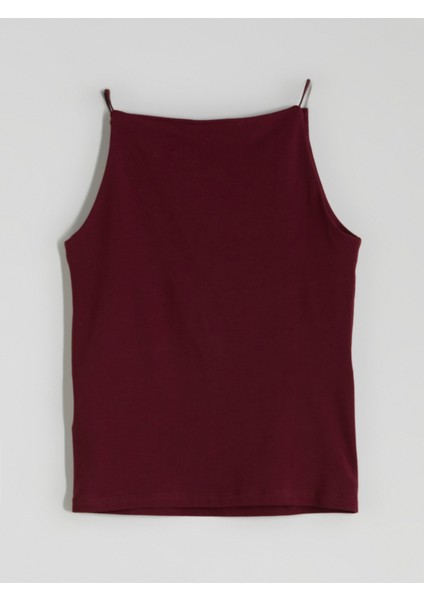 Kare Yaka Kadın Atlet