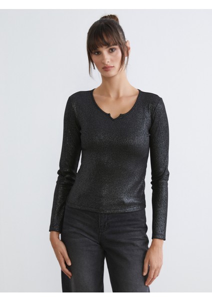 V Yaka Parlak Görünümlü Bluz