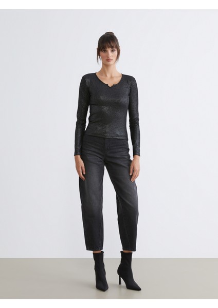 V Yaka Parlak Görünümlü Bluz fiyatları