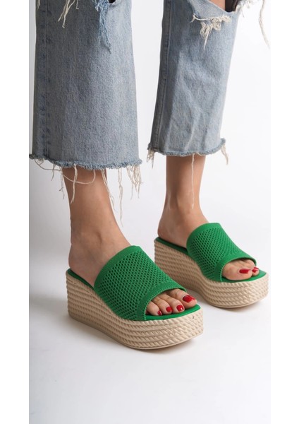 Marla Dolgu Topuklu Ortopedik Taban Hasır Görünümlü Triko Kadın Terlik Tkt - Yeşil