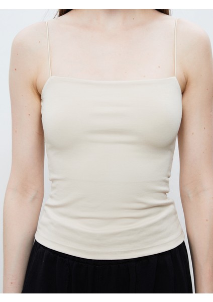 Kare Yaka Kadın Atlet modelleri