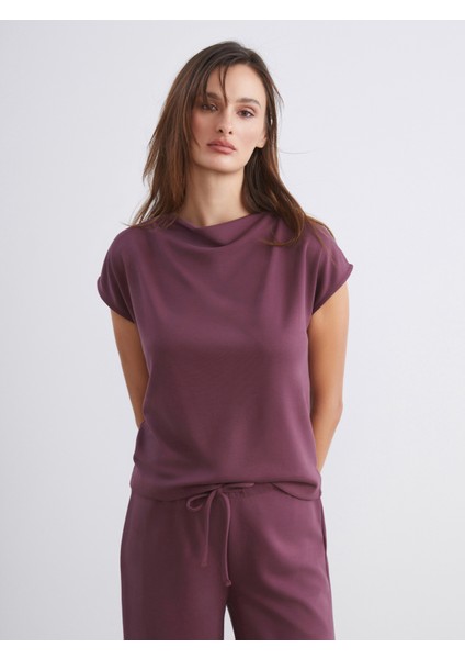 Dökümlü Yaka Bluz