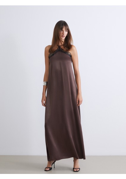 Halter Yaka Dantelli Saten Elbise
