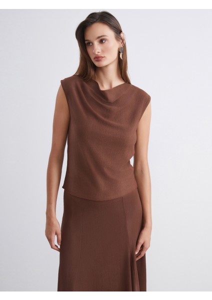 Dökümlü Yaka Dokulu Bluz