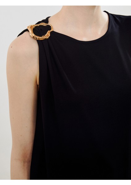 Bisiklet Yaka Aplike Detaylı Bluz modelleri