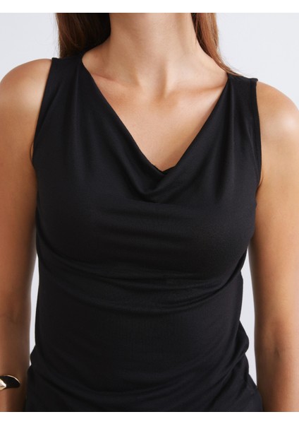 Dökümlü Yaka Büzgülü Bluz modelleri