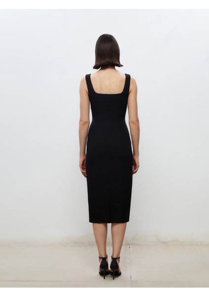 Kare Yaka Krep Elbise fırsatları