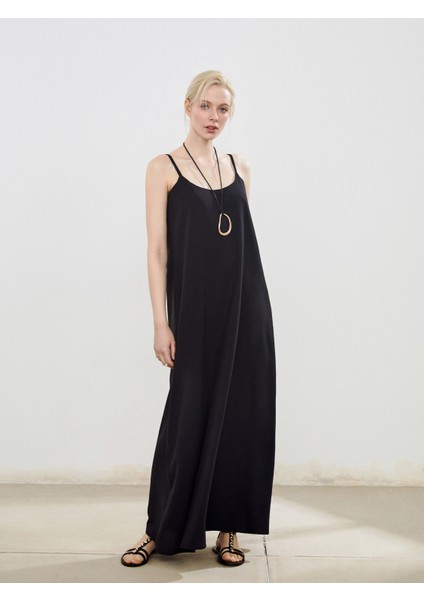 U Yaka Askılı Krep Elbise