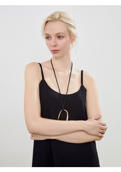 U Yaka Askılı Krep Elbise fiyatları