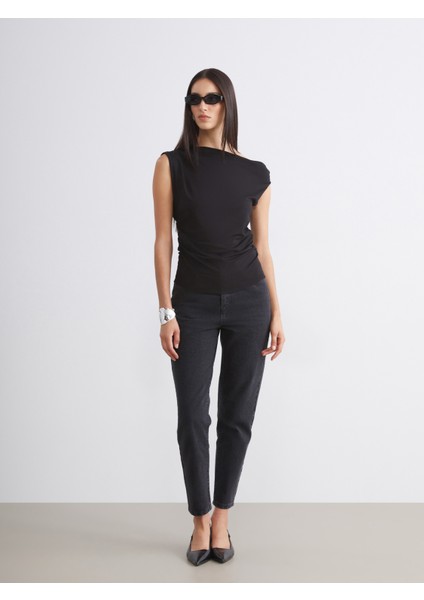 Kayık Yaka Büzgülü Bluz fiyatları