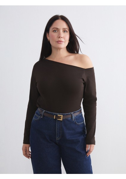 Kayık Yaka Bluz