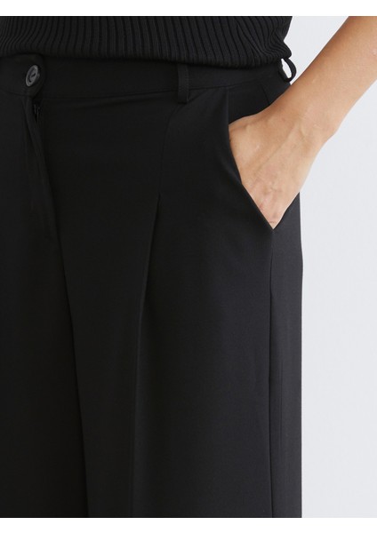 Loose Fit Geniş Paça Kadın Pileli Pantolon modelleri