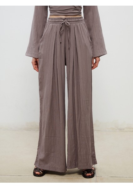 Beli Lastikli Dokulu Kadın Pileli Pantolon fiyatları