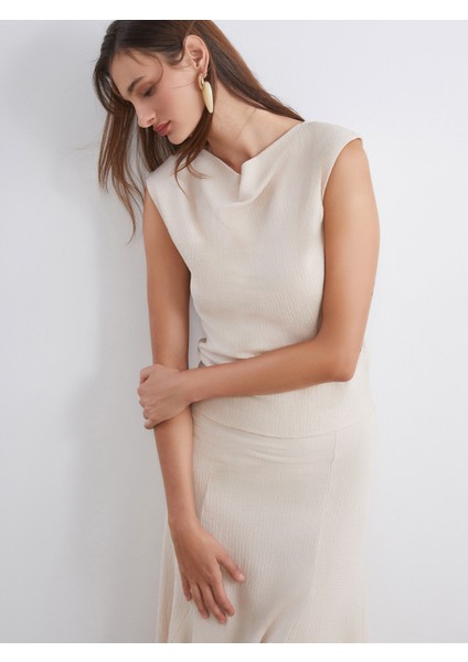 Dökümlü Yaka Dokulu Bluz