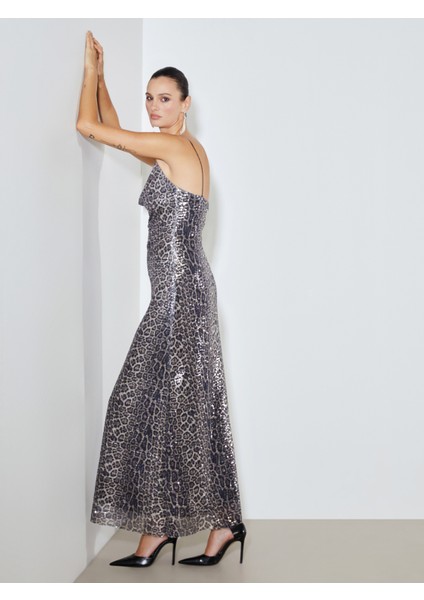 V Yaka Leopar Desenli Pullu Elbise