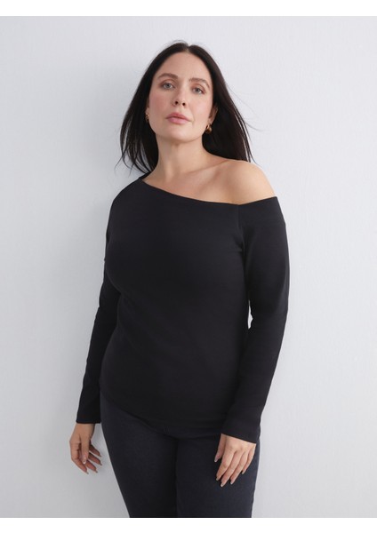 Kayık Yaka Bluz