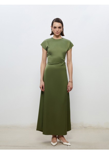 Bisiklet Yaka Saten Elbise fiyatları