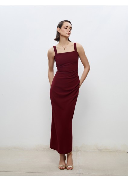 Kare Yaka Krep Elbise