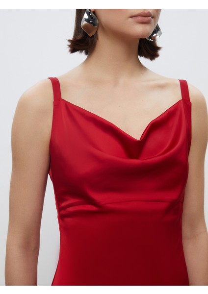 Dökümlü Yaka Askılı Abiye Elbise fırsatları