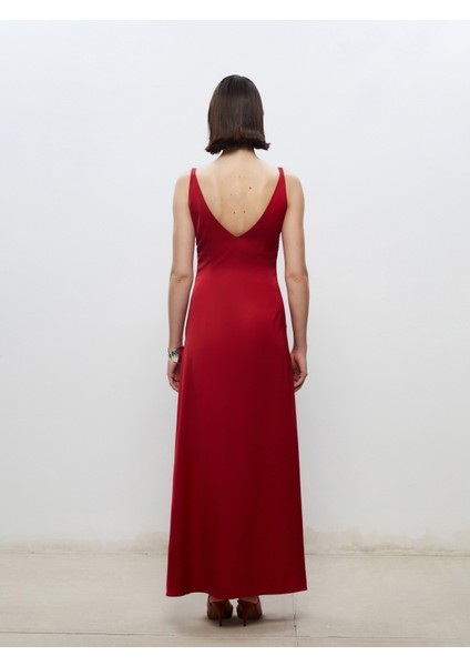 Dökümlü Yaka Askılı Abiye Elbise indirimleri