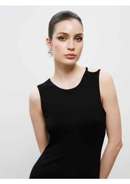 Bisiklet Yaka Sırt Pencereli Elbise fiyatları