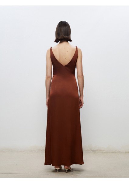 Dökümlü Yaka Askılı Abiye Elbise fırsatları