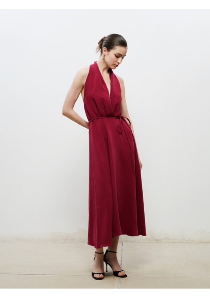 Halter Yaka Kuşaklı Saten Elbise