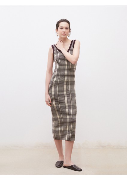 Bisiklet Yaka Ekose Triko Elbise fiyatları