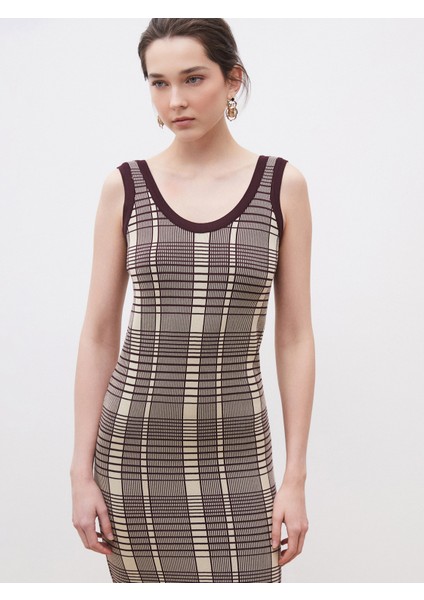 Bisiklet Yaka Ekose Triko Elbise fırsatları