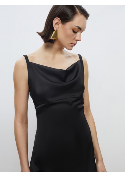 Dökümlü Yaka Askılı Abiye Elbise modelleri