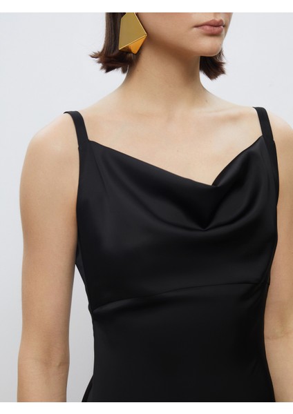 Dökümlü Yaka Askılı Abiye Elbise fırsatları