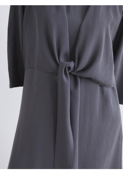 U Yaka Bağlamalı Modal Karışımlı Elbise