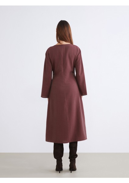 Bisiklet Yaka Dokulu Büzgülü Elbise fırsatları