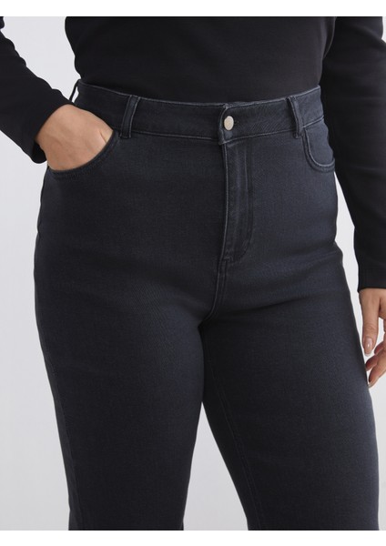 Büyük Beden Straight Fit Kadın Jean Pantolon modelleri