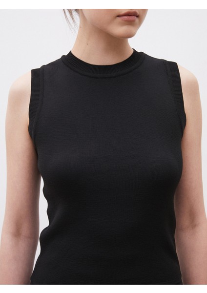 Dik Yaka Kadın Triko Kazak modelleri